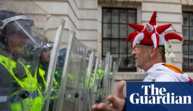 Met police accused of favouring Tommy Robinson far-right rally over Palestine march | Metropolitan police