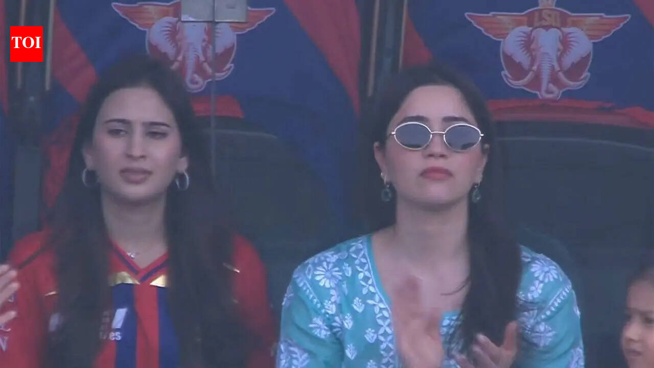 Arjun Tendulkar's sister Sara Tendulkar, wife Saania Chandhok in stands for LSG vs GT clash | Cricket News