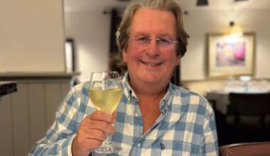 Andrew Chesterton sues BA for £50k claiming cut fingers caused ‘nightmares and flashbacks’