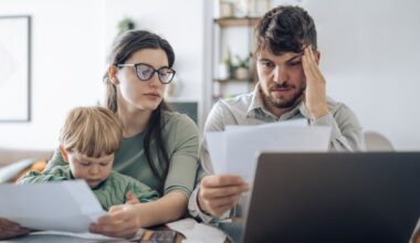 Retirement warning as Britons urged to 'prepare for a world where state pension doesn't exist'