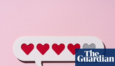 Despite their bad reputation, parenting group chats are – for some – the village that never sleeps | Parents and parenting