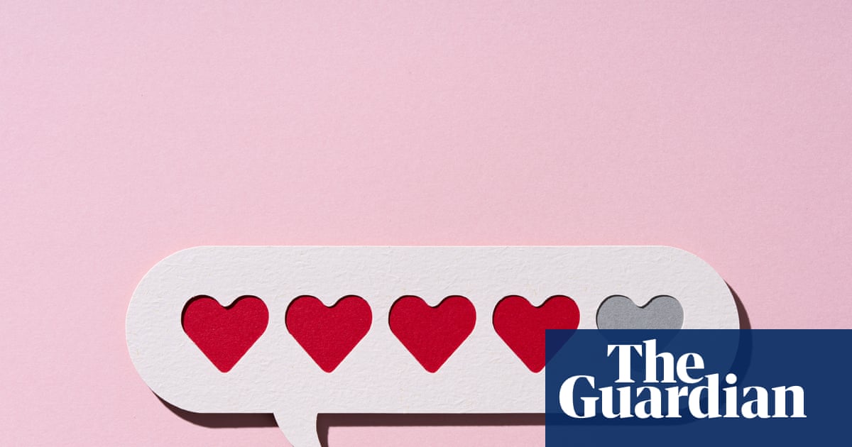 Despite their bad reputation, parenting group chats are – for some – the village that never sleeps | Parents and parenting