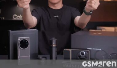 Oppo Find X9 Ultra Master Edition unboxed on video