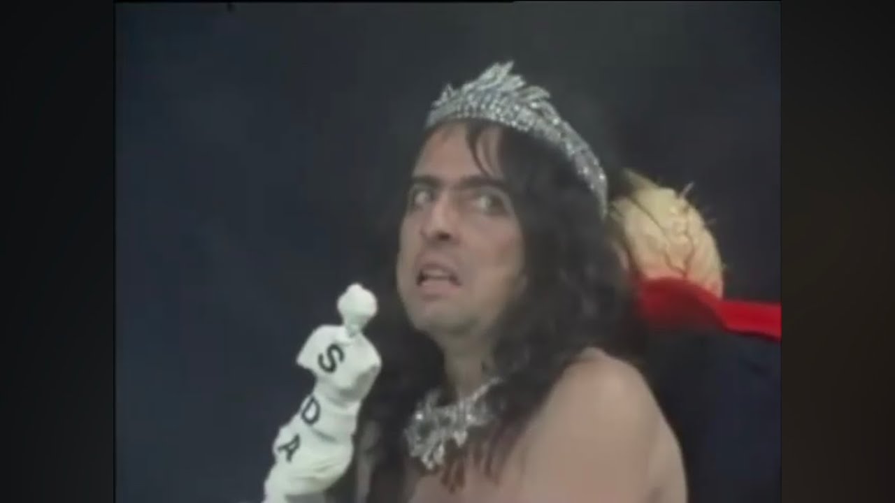 The filming of the Alice Cooper Dalí Hologram - YouTube