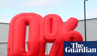 Carmakers scramble to plug £3bn shortfall for UK loan scandal payouts | Automotive industry