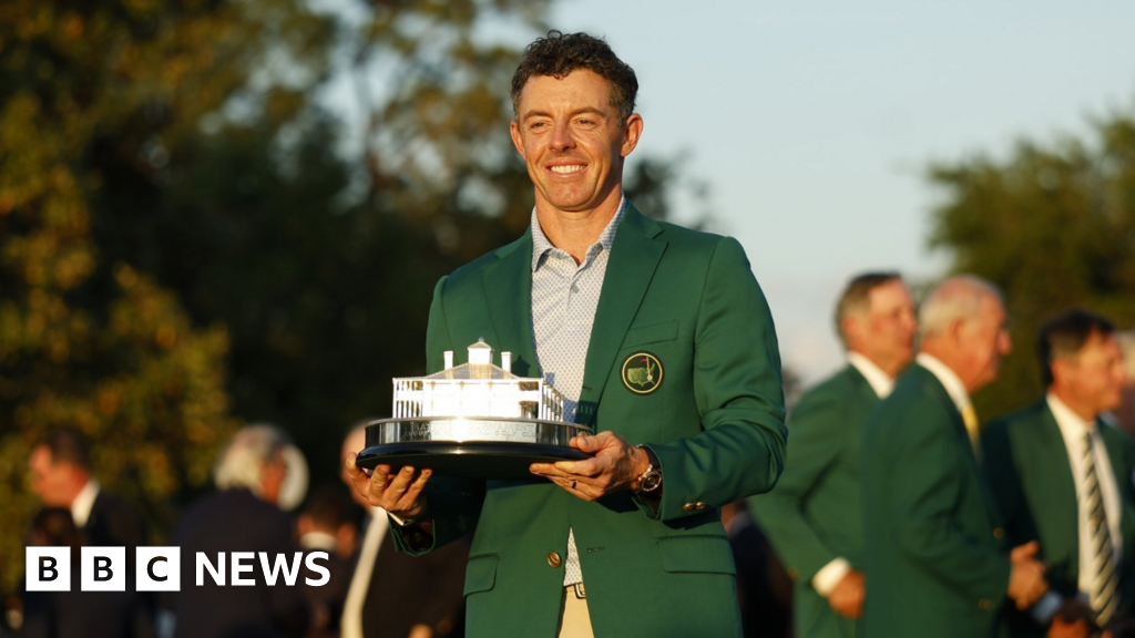 Rory McIlroy: Golfer's success is 'priceless' for golf tourism in Northern Ireland - BBC