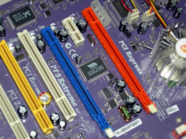 PCI / PCIe slots