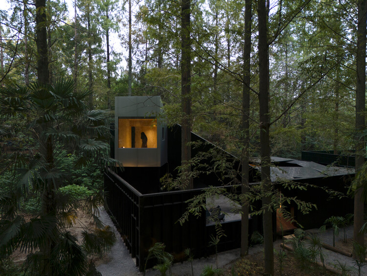 Playtime Cabin / Wiki World + Advanced Architecture Lab - Image 1 of 30