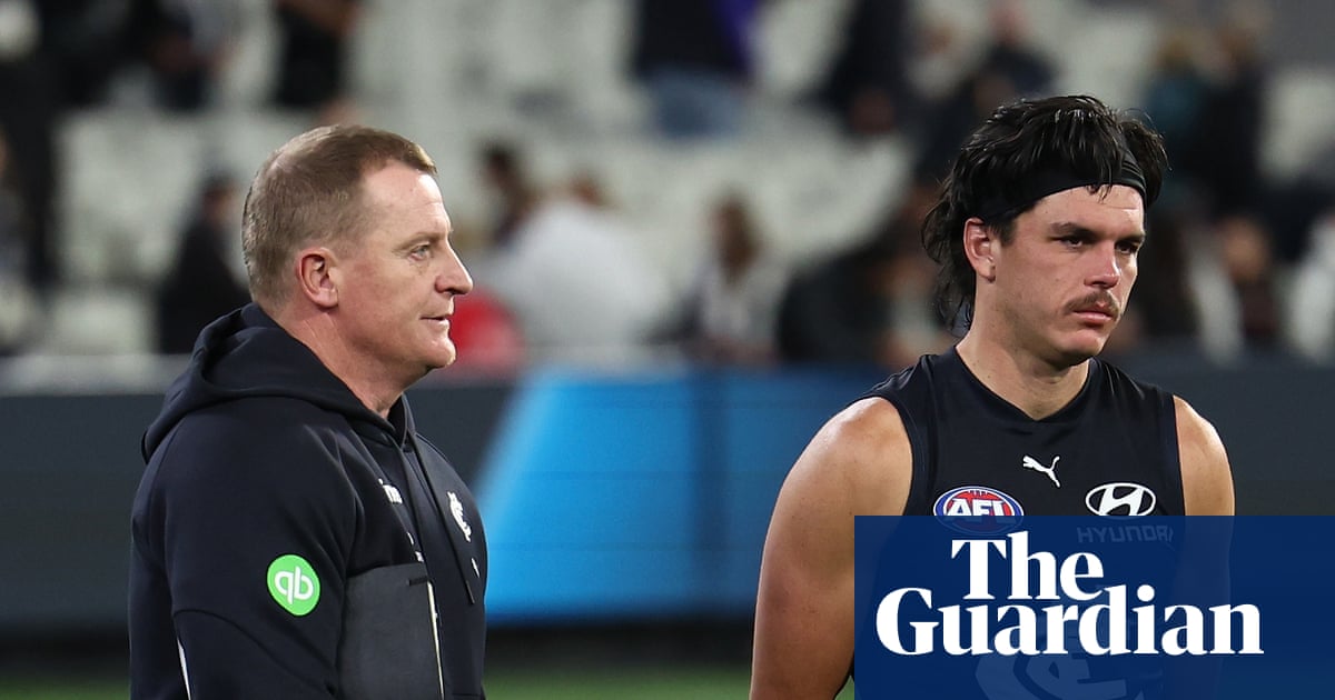 Carlton coach Michael Voss accuses media of bullying after Elijah Hollands incident | AFL