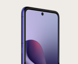 Motorola Razr 70 Ultra screens