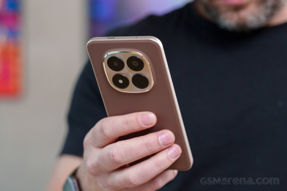Redmi is working on three smartphones with 10,000 mAh batteries
