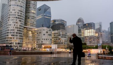 World Economy Latest: European Business Activity Shrinks on Services Pullback