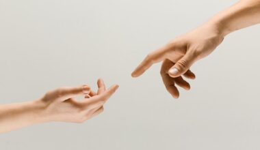 Why Are 90% Of Humans Right-Handed? An Evolutionary Biologist Explains