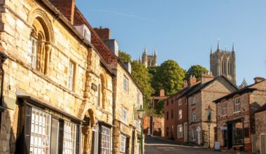 This Historic and Very Steep Hill Has Been Crowned the Prettiest Street in Britain