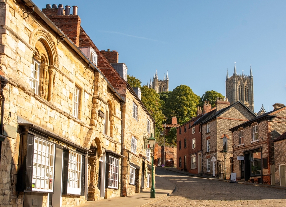 This Historic and Very Steep Hill Has Been Crowned the Prettiest Street in Britain