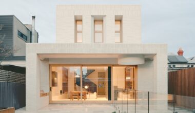 Ramsden House / James Harbard Architects