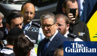 Starmer calls on public to ‘open their eyes to Jewish pain’ in wake of Golders Green attack | UK news