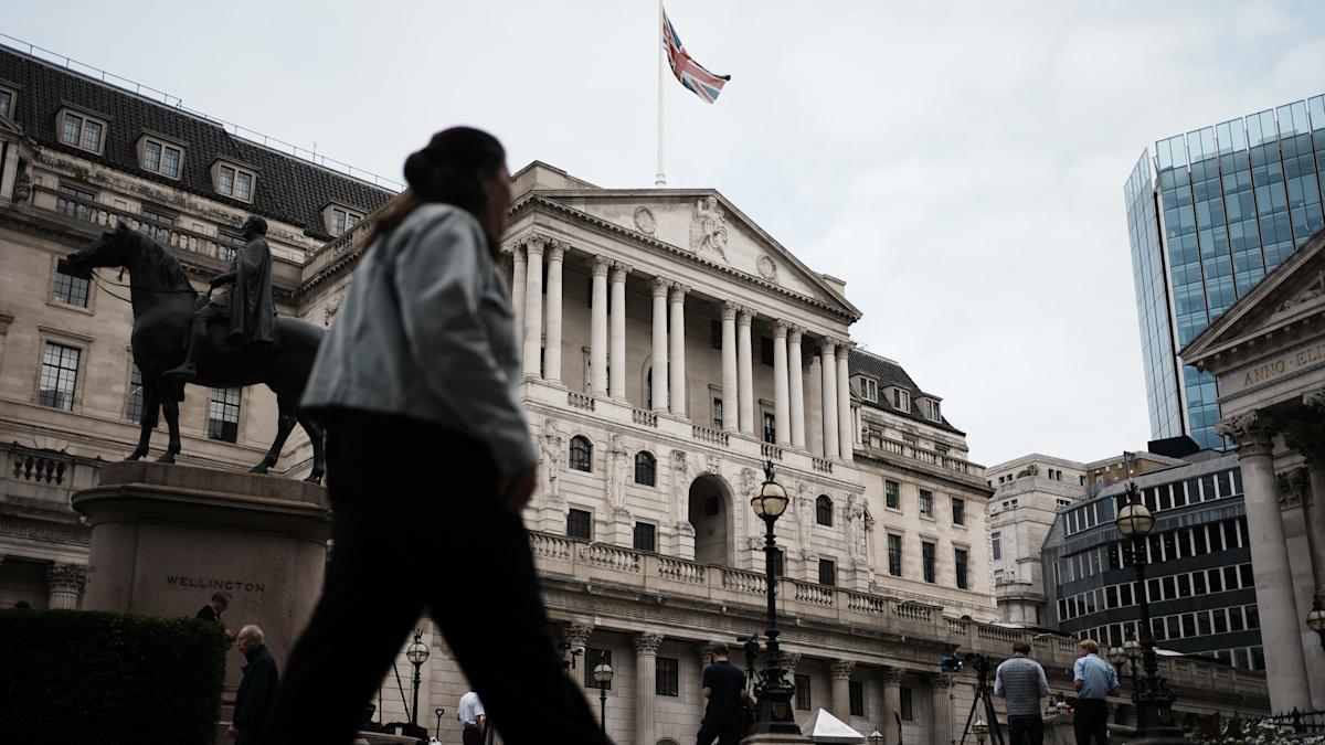 Bank of England set to hold interest rates despite Iran war pushing up inflation