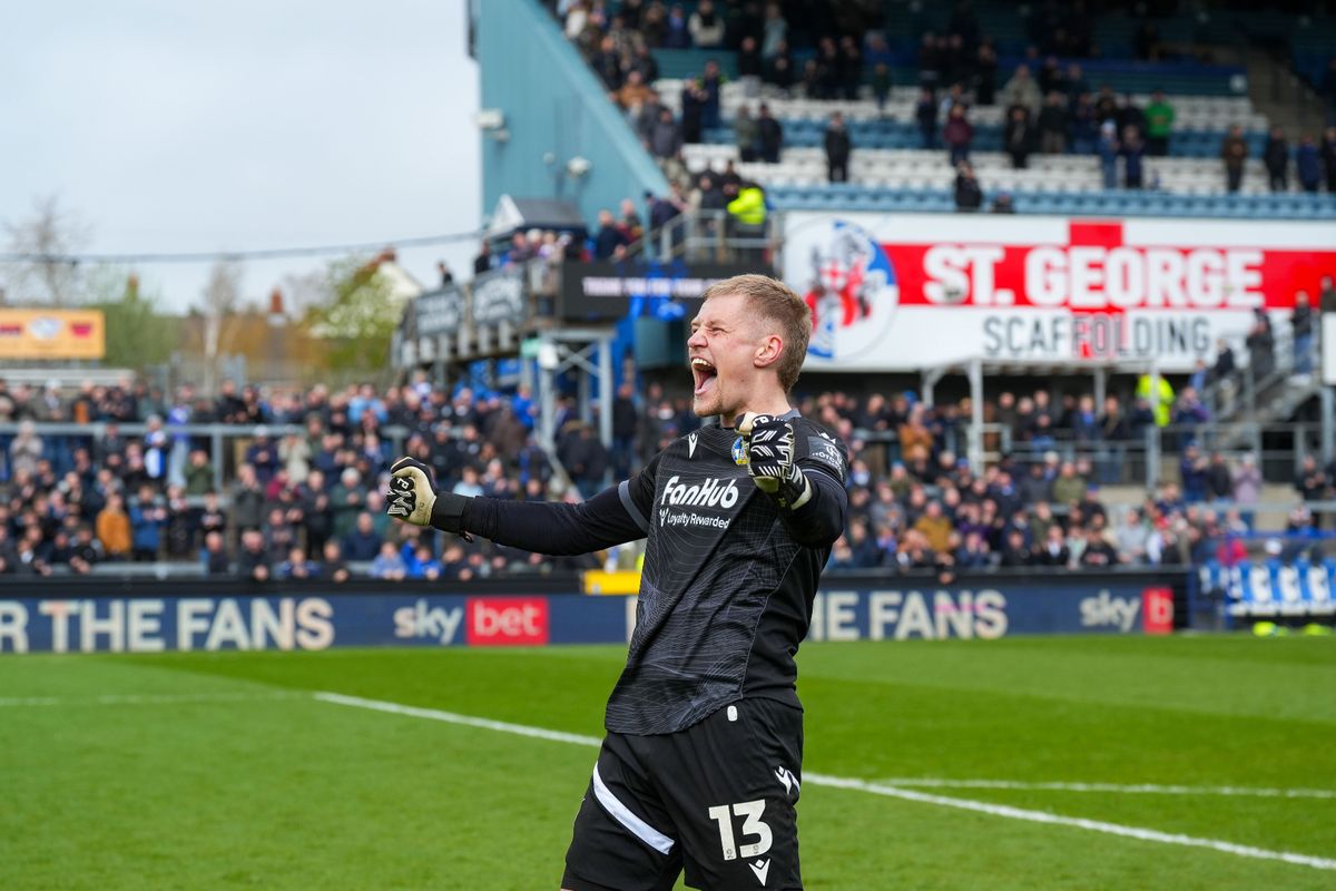 Full time celebrations for Brad Young of Bristol Rovers after the Sky Bet League 2 match between Bristol Rovers and Fleetwood Town at Memorial Stadium, Bristol on 3 April 2026 (Photo: Rachel Le Poidevin/PPAUK)