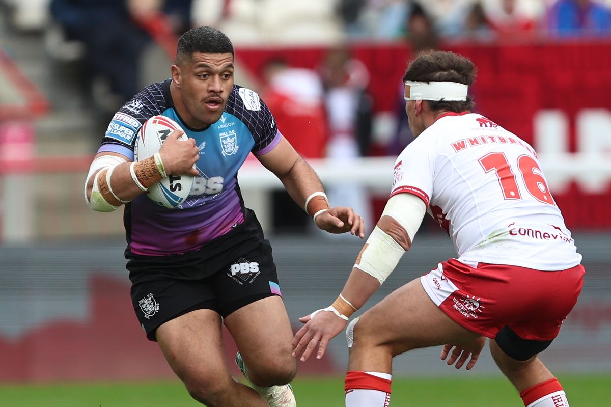 Hull FC loose-forward John Asiata. 