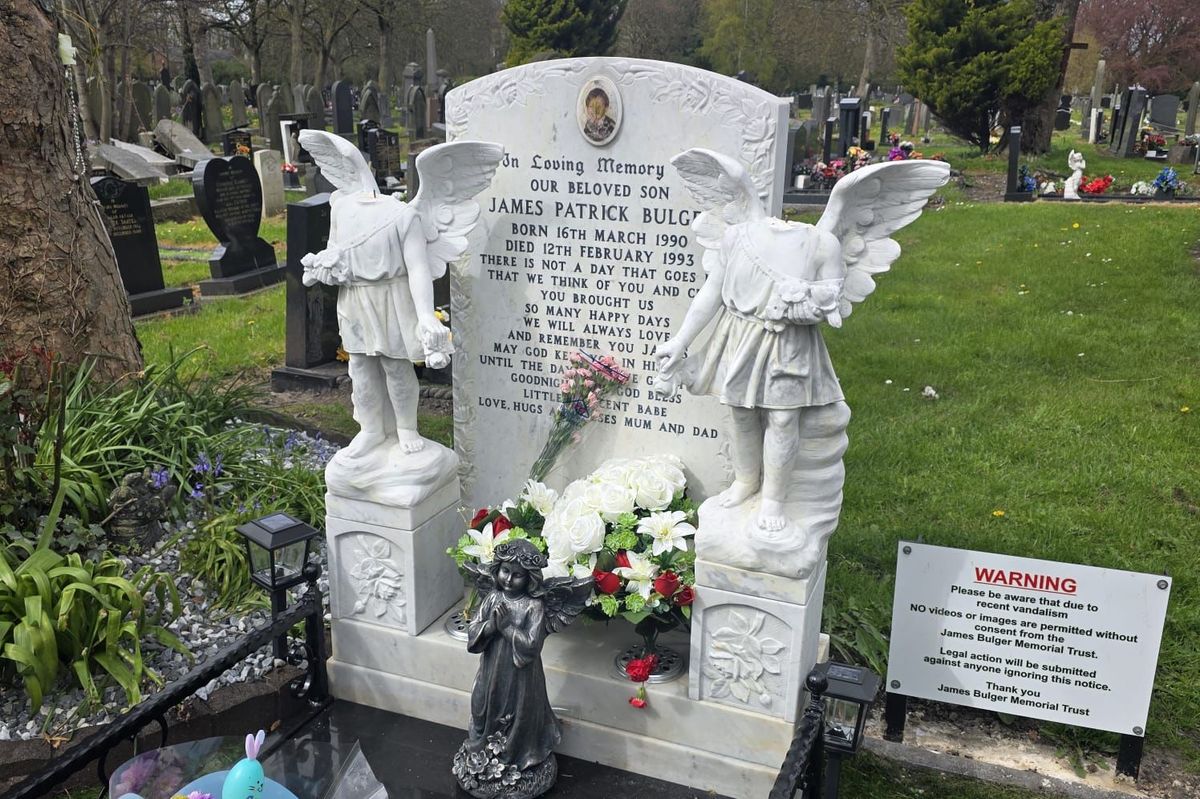 James Bulger's grave smashed for second time