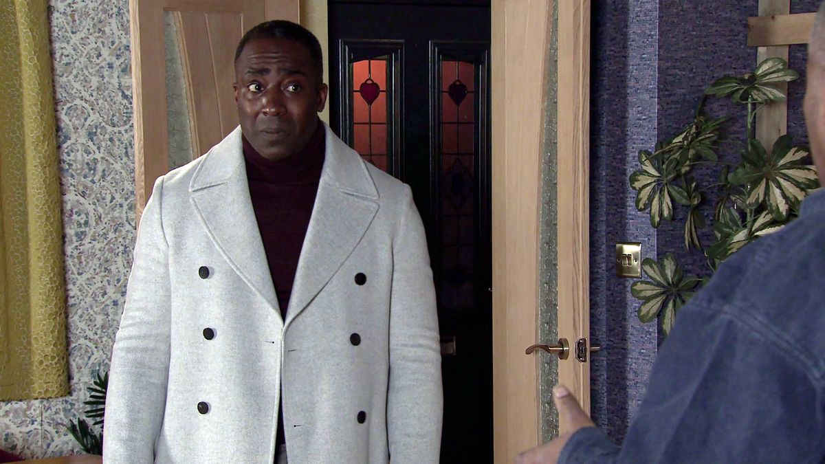 Vinta as Ronnie Bailey in Coronation Street 