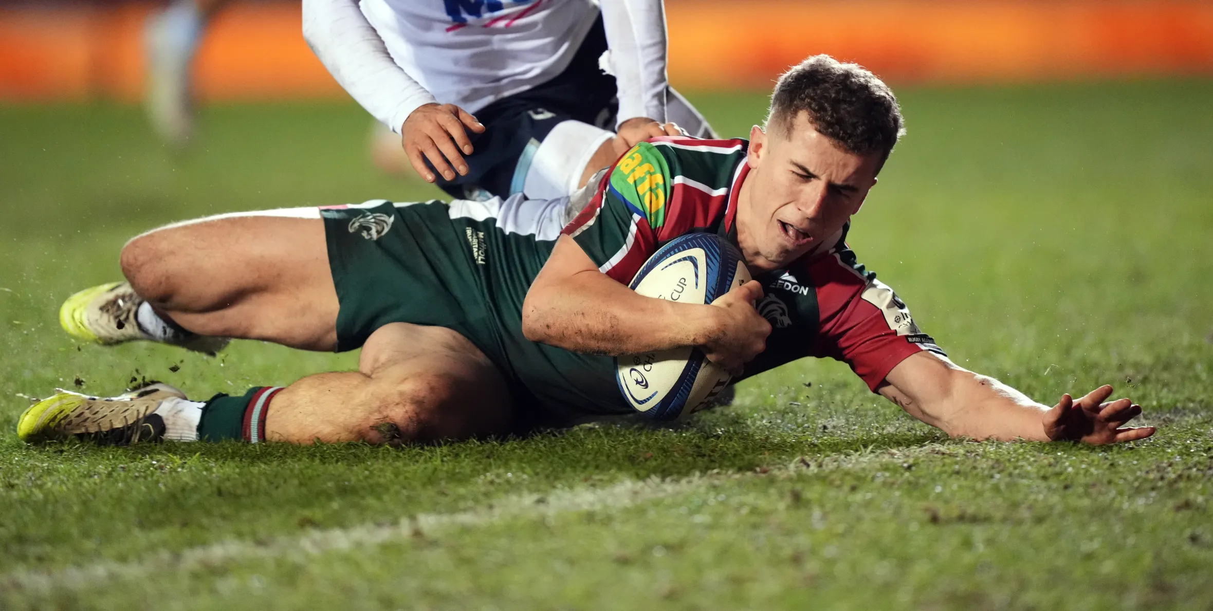 Billy Searle of Leicester Tigers scores a try during the Investec Champions Cup match.