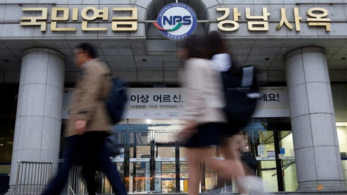 South Korea discusses improvements to pension fund's overseas investment