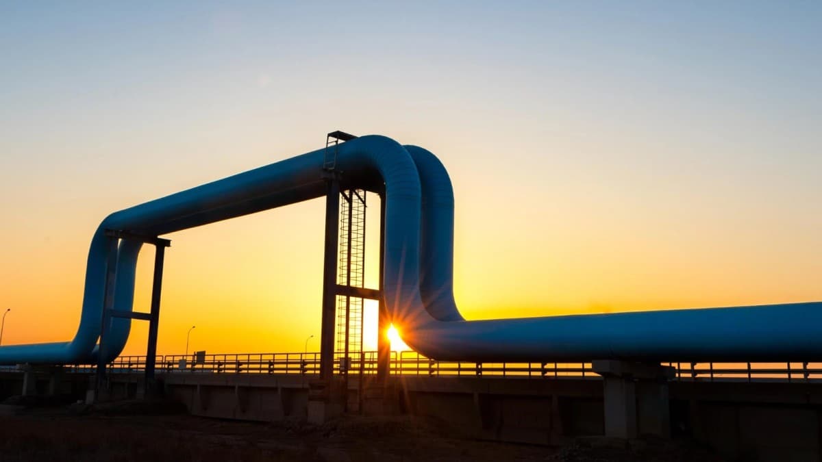 Brent Eyes $100 as Ceasefire Deadline Looms