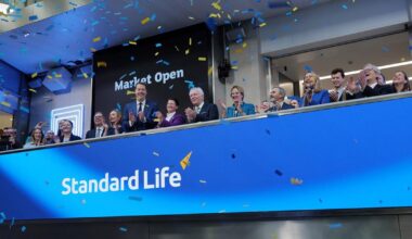 Standard Life takeover of Aegon UK to create pensions giant