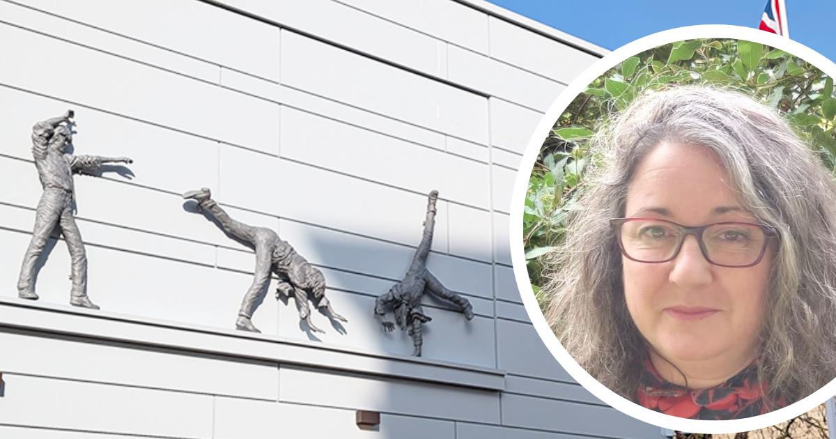 Reading councillor accused of conflict over sculpture work