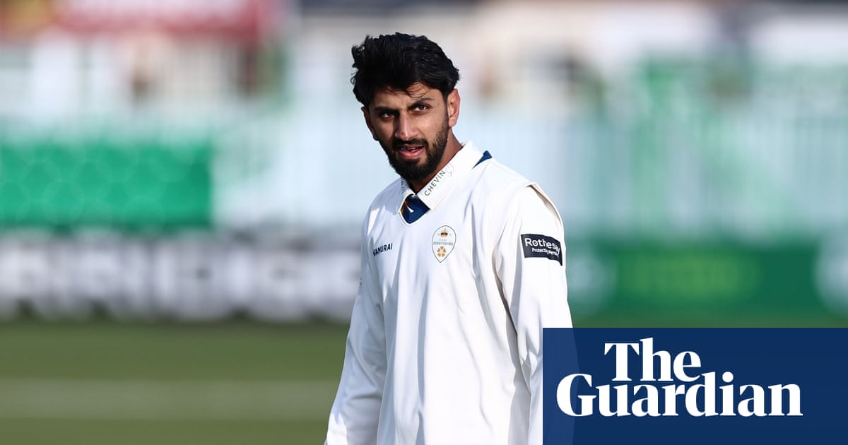 ‘World is his oyster’: new Derbyshire home and mentor offer Shoaib Bashir fresh start | Derbyshire