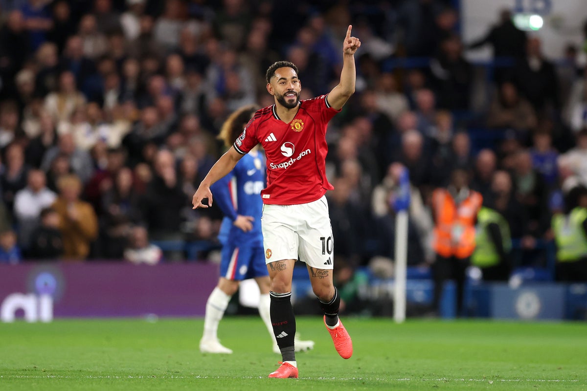 Chelsea vs Manchester United LIVE: Score and updates from crucial Premier League clash