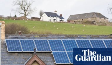 Record number of homes in Great Britain turn to green energy as fuel prices soar | Energy industry