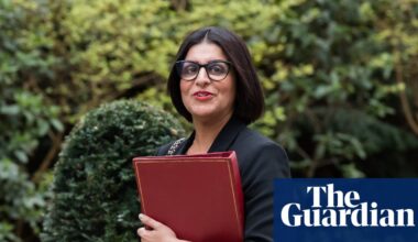 Ministers working with Labour backbenchers to temper Mahmood immigration plans | Immigration and asylum