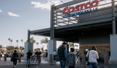 Tariffs Raised Consumers’ Prices, but the Refunds Go Only to Businesses