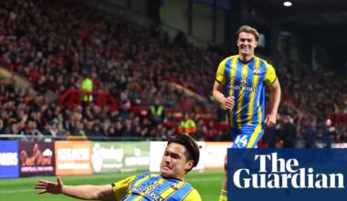 Southampton leapfrog Wrexham after thrashing to climb into playoff spots | Championship