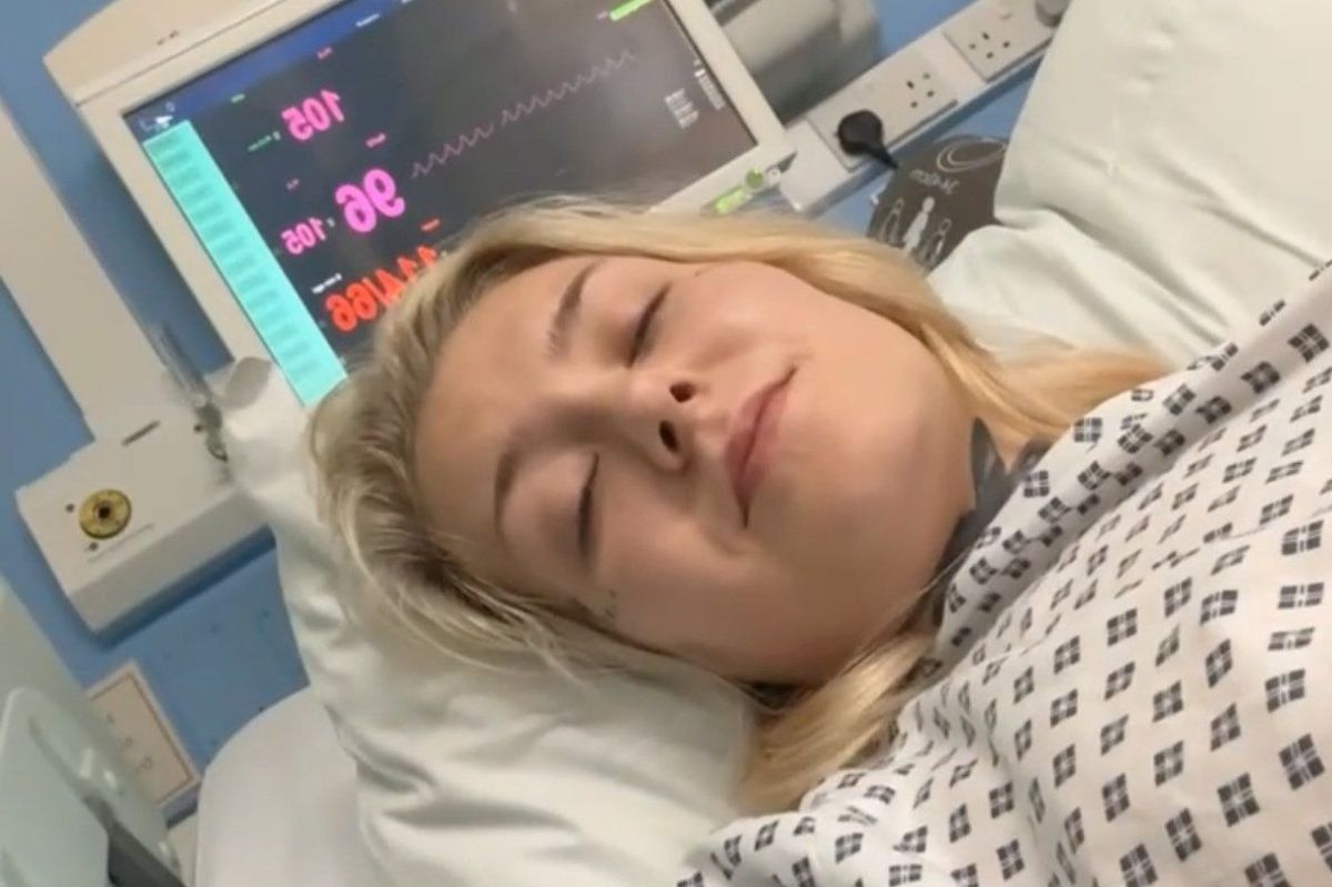 Kayley Boda in hospital. Kayley Boda, 22, was getting through one 600-puff a week when she started coughing up a brown substance with "grainy bits" in it in January 2025. The retail assistant, from Manchester, said that doctors turned her away eight times, telling her that she had a chest infection, until she began coughing up blood. Doctors then x-rayed Kayley and found a shadow on her lung, which they told her they were “99% sure”, wasn’t cancer. However, after seven biopsies, Kayley was diagnosed with lung cancer and has undergone surgery to remove the lower lobe of her right lung, as well as chemotherapy.