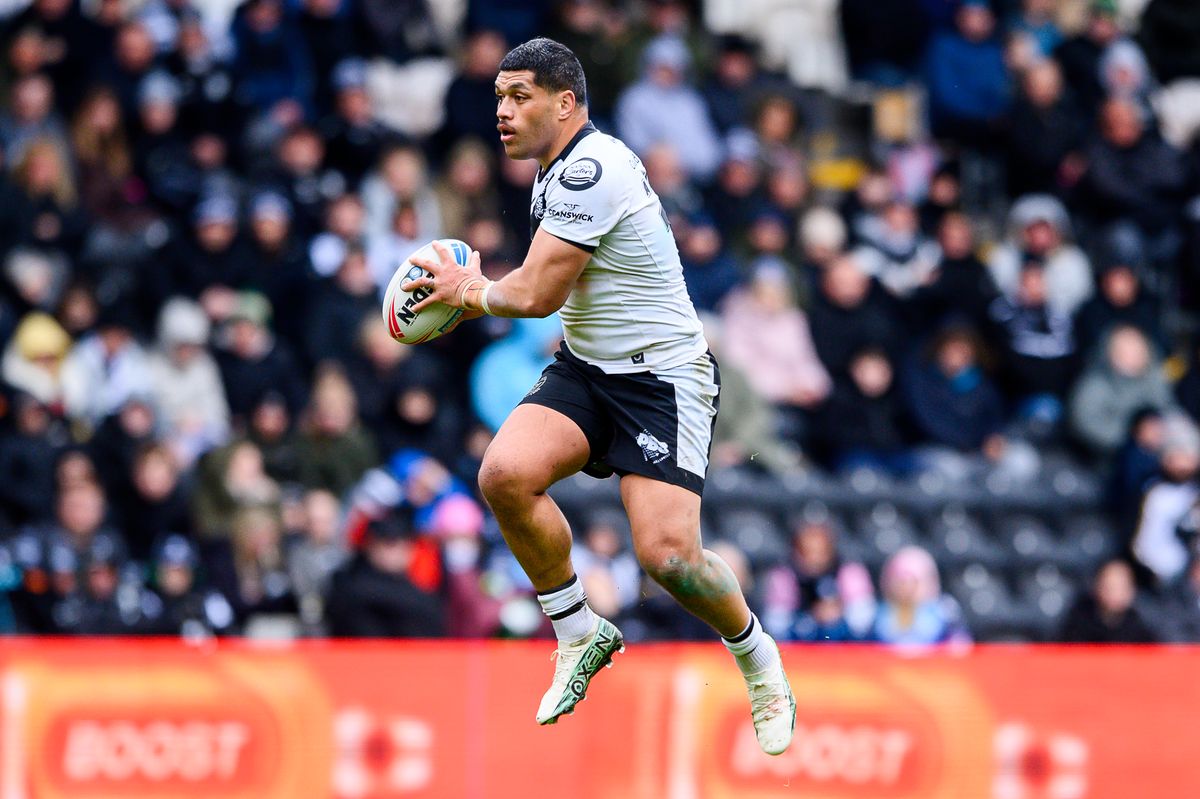 Hull FC loose forward John Asiata.