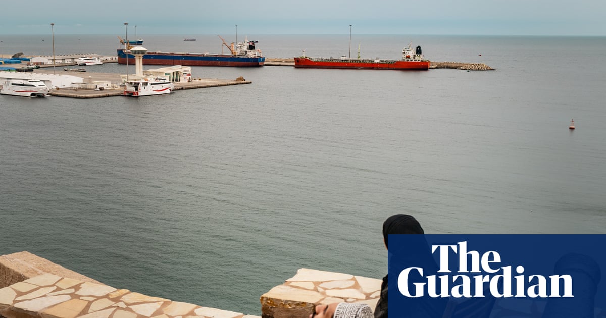 Will shipping in the strait of Hormuz – and oil prices – return to normal? | Strait of Hormuz