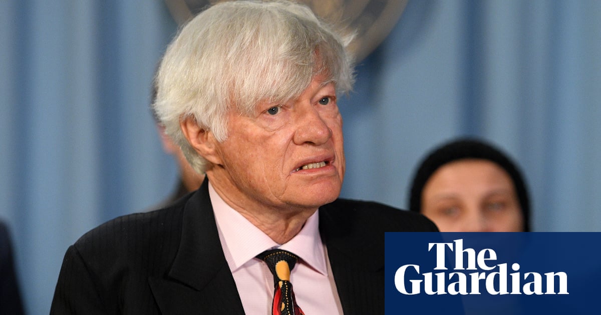 Founder of Starmer’s legal chambers condemns Labour plans to cut jury trials | UK criminal justice