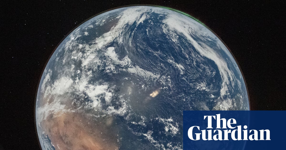 Nasa’s Orion spaceship four days into Artemis II mission: in pictures - The Guardian