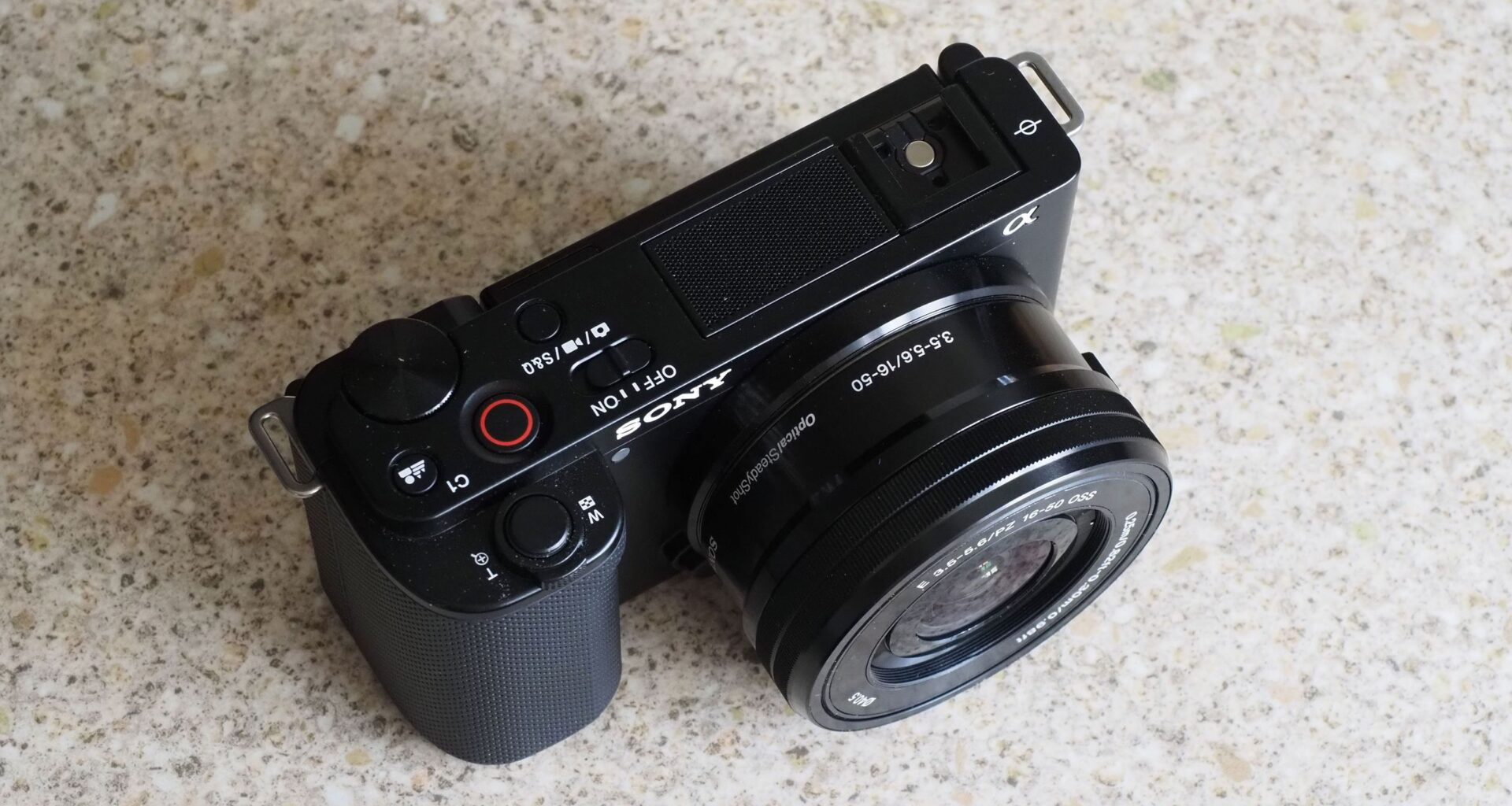 Sony’s most compact mirrorless camera is nearly half the cost of the trendy RX100 VII right now