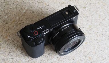 Sony’s most compact mirrorless camera is nearly half the cost of the trendy RX100 VII right now