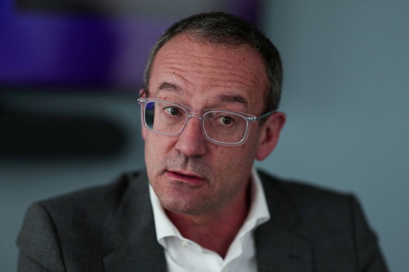 Eutelsat CEO says US demand holds despite SpaceX push to curb European rivals