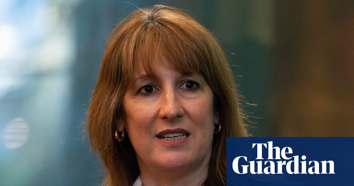 UK undershoots annual borrowing target by £700m | Government borrowing