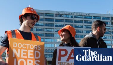 British Medical Association accused of hypocrisy as its own staff strike over pay | Trade unions
