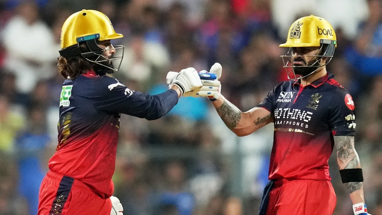 Virat Kohli and Gautam Gambhir shake hands after the game, Lucknow Super Giants vs Royal Challengers Bangalore, IPL 2023, Lucknow, May 1, 2023