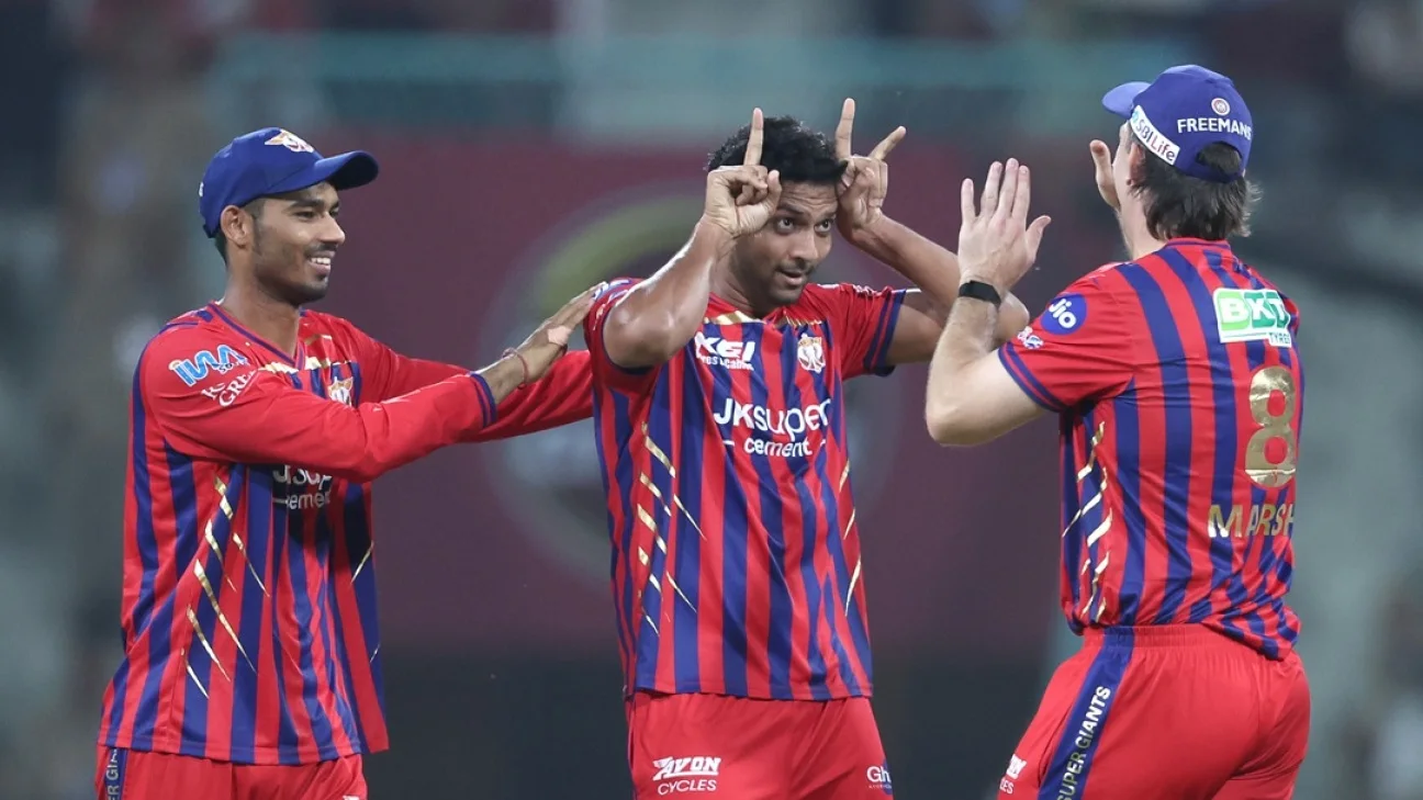 IPL 2026 - Mohsin Khan bowls first ever maiden to Vaibhav Sooryavanshi and dismisses him