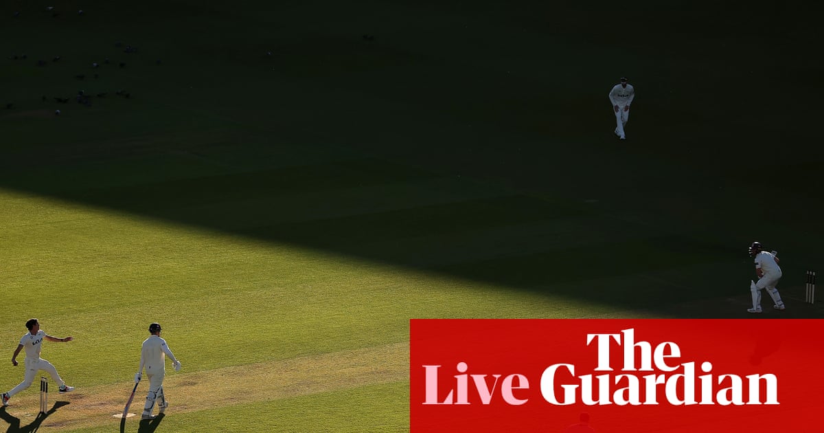 Surrey v Essex, Kent v Worcestershire, and more: county cricket, day two – live | County Championship
